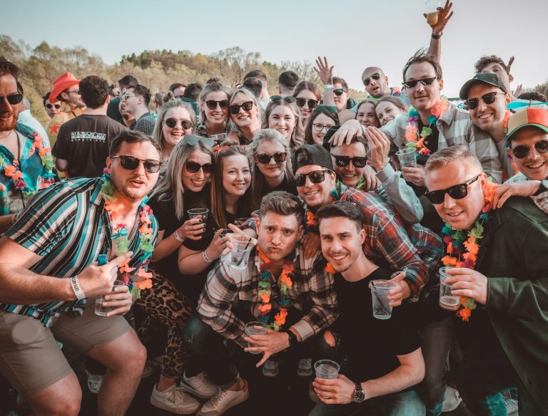 krakow boat party ()